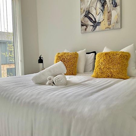 The Parkes A Stylish 3Br House, 5 Mins From Central Birmingham Close To The Edgbaston Stadium, The Hippodrome, Uob, Aston And Bcu, China Town, Kings Heath Bhx Airport And Much More Ngoại thất bức ảnh