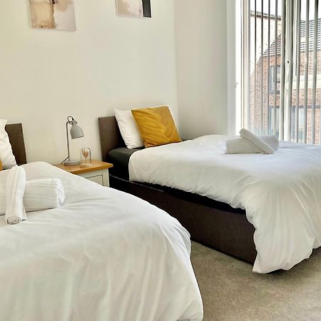 The Parkes A Stylish 3Br House, 5 Mins From Central Birmingham Close To The Edgbaston Stadium, The Hippodrome, Uob, Aston And Bcu, China Town, Kings Heath Bhx Airport And Much More Ngoại thất bức ảnh