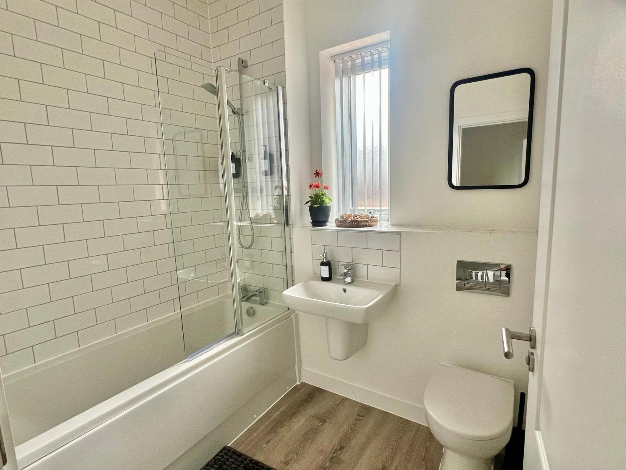 The Parkes A Stylish 3Br House, 5 Mins From Central Birmingham Close To The Edgbaston Stadium, The Hippodrome, Uob, Aston And Bcu, China Town, Kings Heath Bhx Airport And Much More Ngoại thất bức ảnh