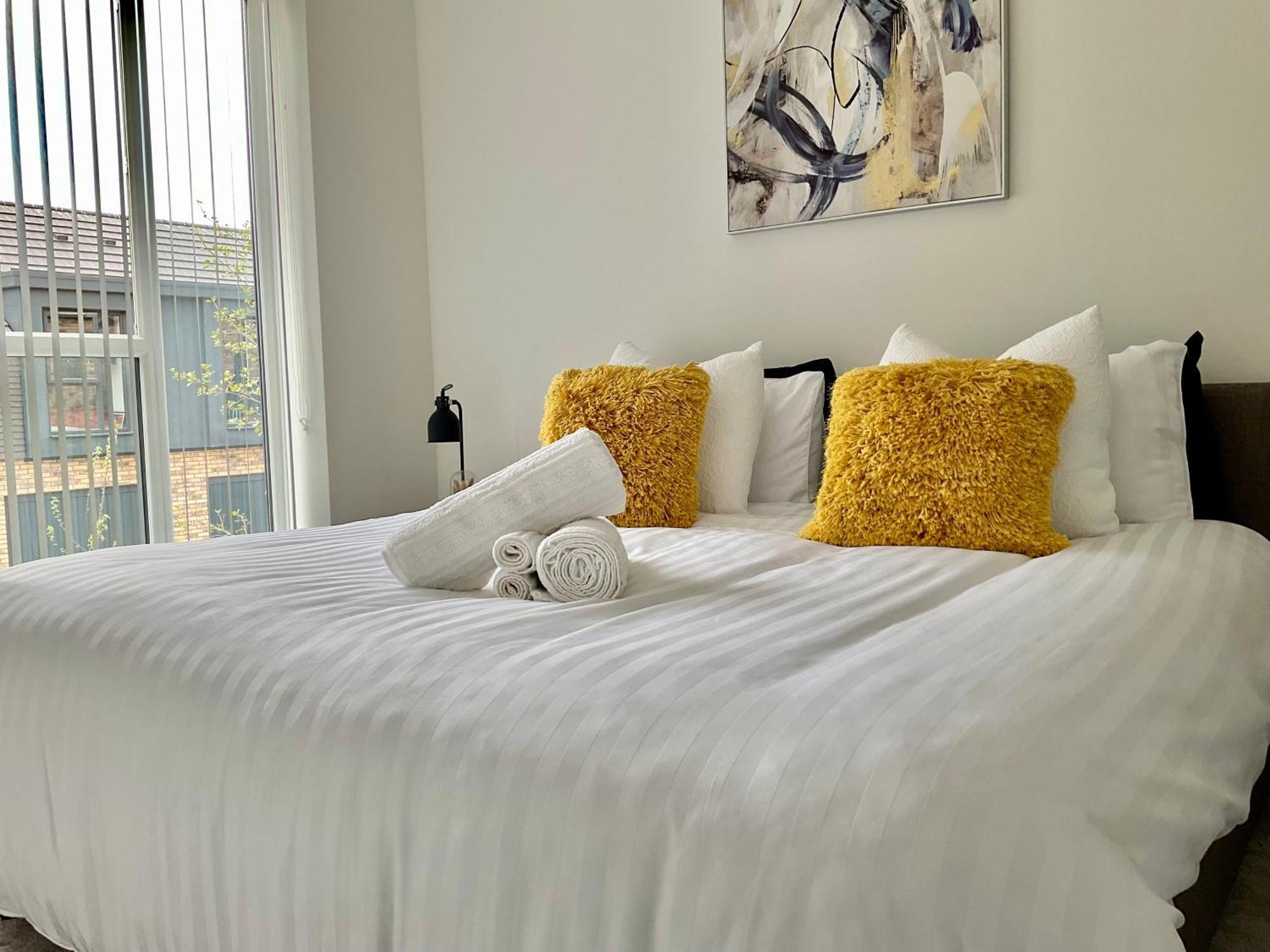 The Parkes A Stylish 3Br House, 5 Mins From Central Birmingham Close To The Edgbaston Stadium, The Hippodrome, Uob, Aston And Bcu, China Town, Kings Heath Bhx Airport And Much More Ngoại thất bức ảnh