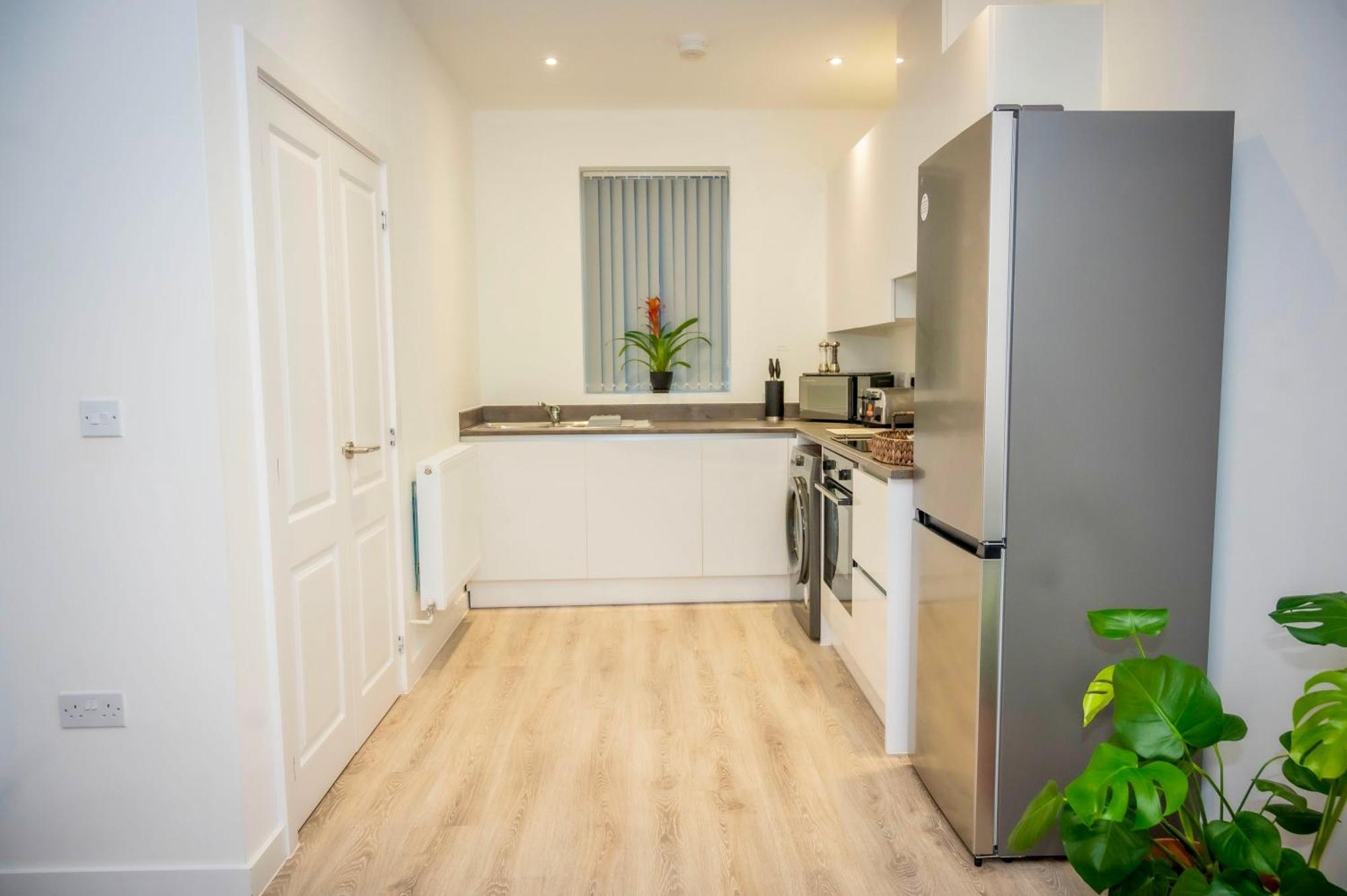 The Parkes A Stylish 3Br House, 5 Mins From Central Birmingham Close To The Edgbaston Stadium, The Hippodrome, Uob, Aston And Bcu, China Town, Kings Heath Bhx Airport And Much More Ngoại thất bức ảnh