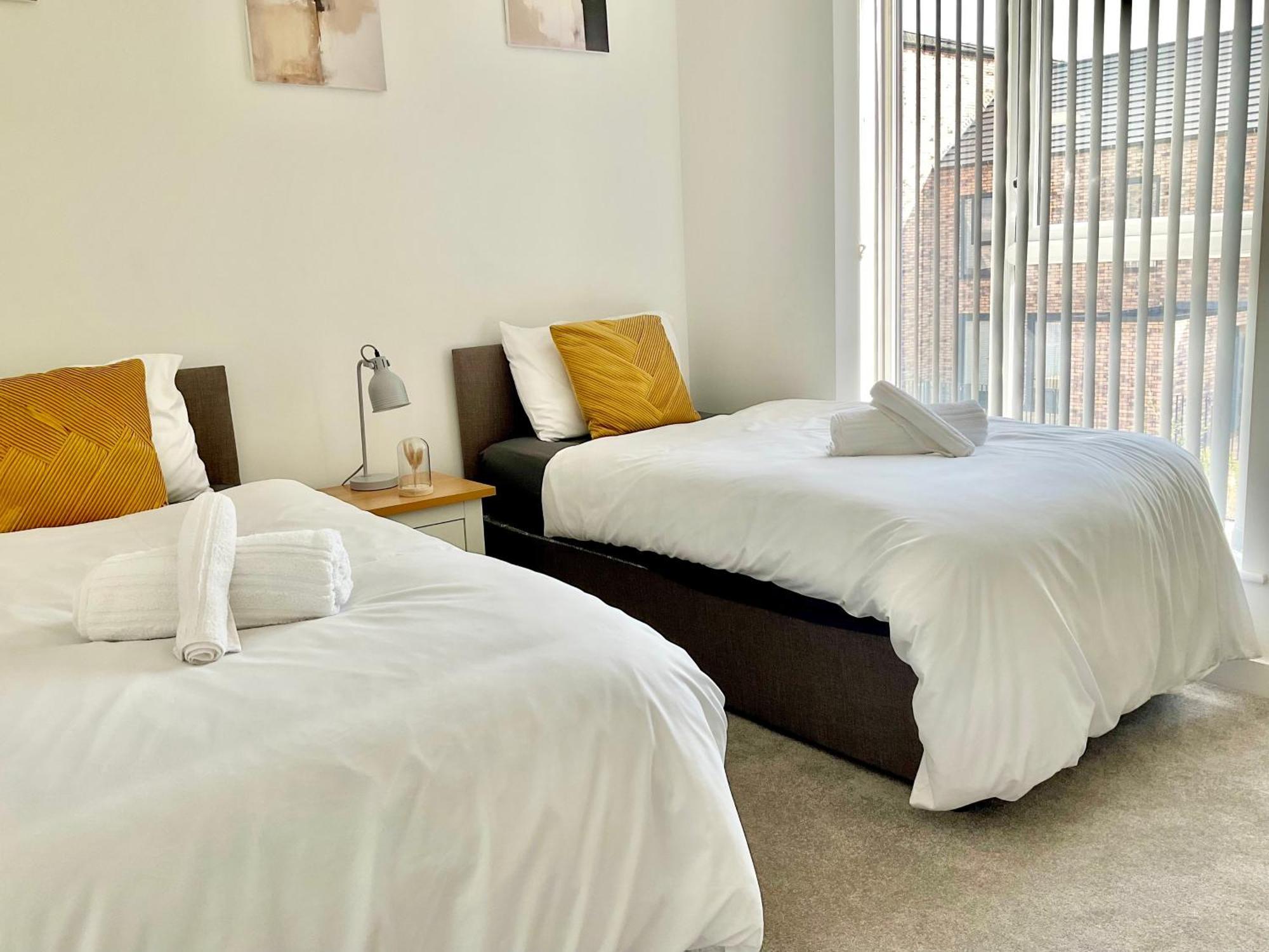 The Parkes A Stylish 3Br House, 5 Mins From Central Birmingham Close To The Edgbaston Stadium, The Hippodrome, Uob, Aston And Bcu, China Town, Kings Heath Bhx Airport And Much More Ngoại thất bức ảnh