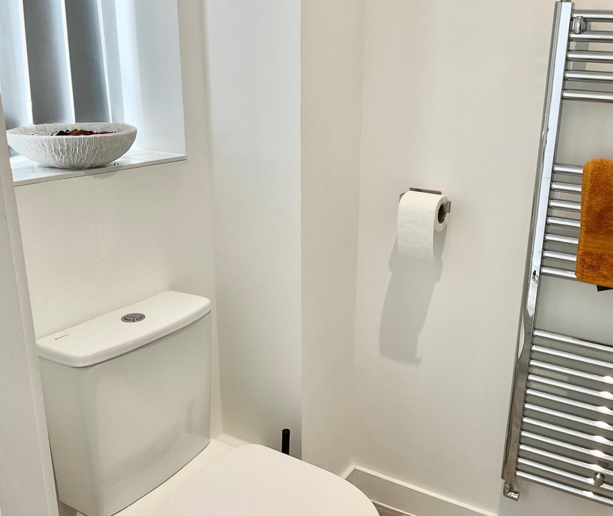 The Parkes A Stylish 3Br House, 5 Mins From Central Birmingham Close To The Edgbaston Stadium, The Hippodrome, Uob, Aston And Bcu, China Town, Kings Heath Bhx Airport And Much More Ngoại thất bức ảnh